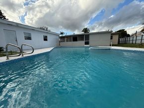 1270 North Dr, Miami FL 33179