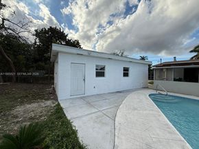 1270 North Dr, Miami FL 33179