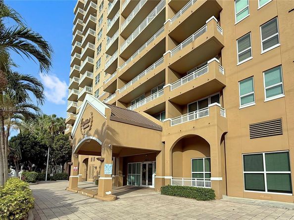 2665 SW 37th Ave 408, Miami FL 33133