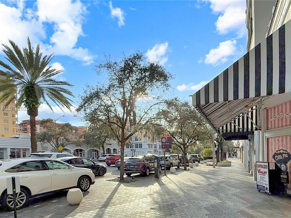 2665 SW 37th Ave 408, Miami FL 33133