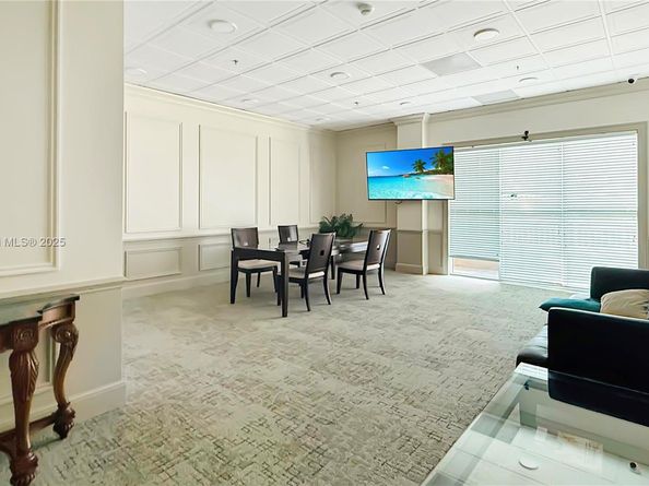 2665 SW 37th Ave 408, Miami FL 33133