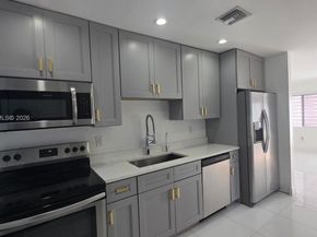 4680 NE 2nd Ave, Oakland Park FL 33334