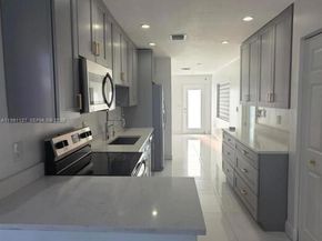 4680 NE 2nd Ave, Oakland Park FL 33334