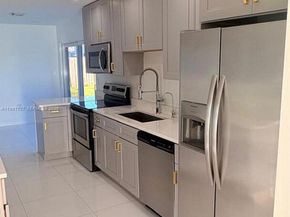 4680 NE 2nd Ave, Oakland Park FL 33334