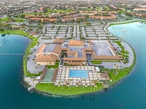 1251 SW 125th Ave 102T, Pembroke Pines FL 33027