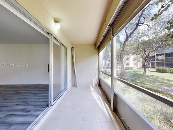 1251 SW 125th Ave 102T, Pembroke Pines FL 33027
