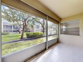 1251 SW 125th Ave 102T, Pembroke Pines FL 33027