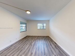 1251 SW 125th Ave 102T, Pembroke Pines FL 33027