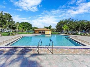 1251 SW 125th Ave 102T, Pembroke Pines FL 33027
