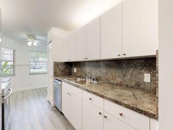 1251 SW 125th Ave 102T, Pembroke Pines FL 33027