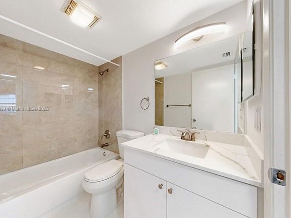 1251 SW 125th Ave 102T, Pembroke Pines FL 33027