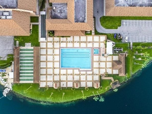1251 SW 125th Ave 102T, Pembroke Pines FL 33027