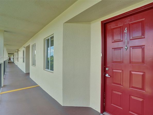 12750 SW 15th St 411D, Pembroke Pines FL 33027