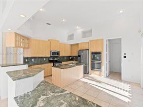 16053 Villa Vizcaya Pl, Delray Beach FL 33446