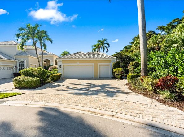 16053 Villa Vizcaya Pl, Delray Beach FL 33446