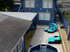 1535 SW 2nd St, Miami FL 33135