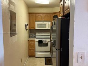 7TH St NW 4705 NW 2087, Miami FL 33126