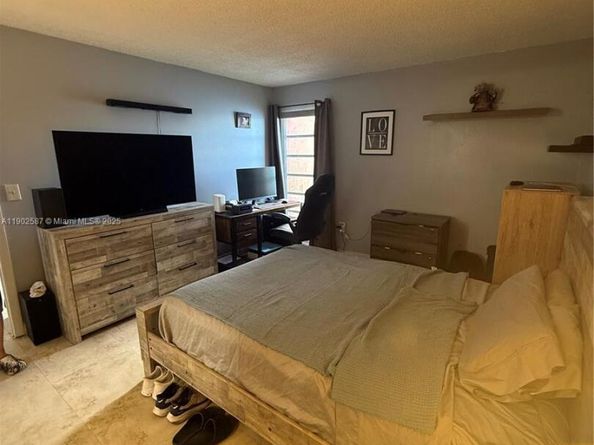 7TH St NW 4705 NW 2087, Miami FL 33126