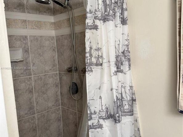 7TH St NW 4705 NW 2087, Miami FL 33126