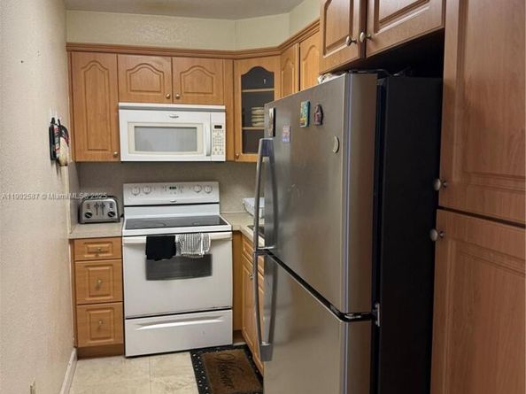 7TH St NW 4705 NW 2087, Miami FL 33126