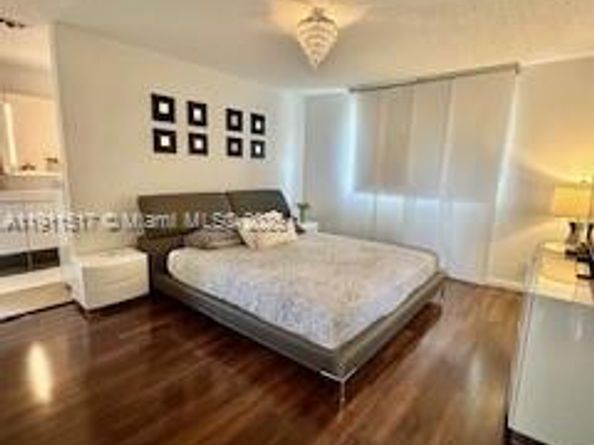 1654 Salerno Cir, Weston FL 33327