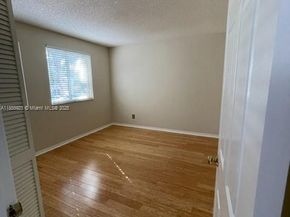 1683 SW 109th Ter, Davie FL 33324