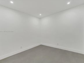 1110 NW 183rd St, Miami Gardens FL 33169