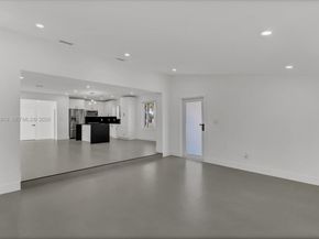 1110 NW 183rd St, Miami Gardens FL 33169