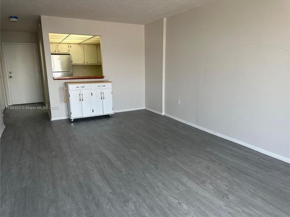 16851 NE 23rd Ave A409, North Miami Beach FL 33160