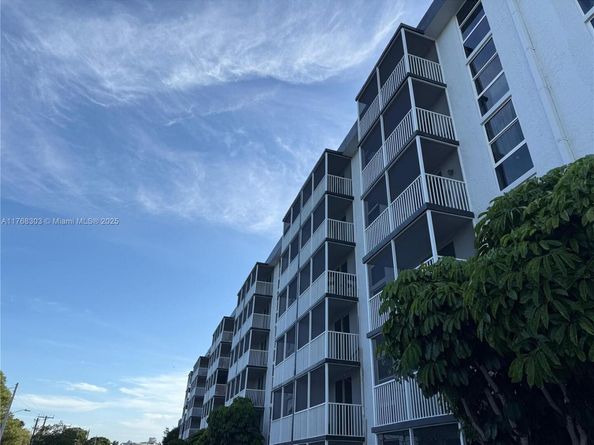 16851 NE 23rd Ave A409, North Miami Beach FL 33160