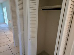 520 NW 75th Ter, Plantation FL 33317
