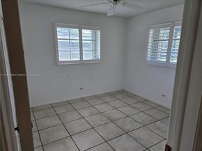 520 NW 75th Ter, Plantation FL 33317