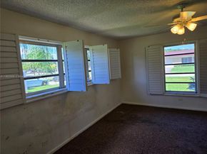 520 NW 75th Ter, Plantation FL 33317