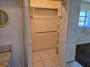 520 NW 75th Ter, Plantation FL 33317