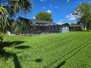 520 NW 75th Ter, Plantation FL 33317