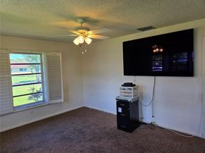 520 NW 75th Ter, Plantation FL 33317