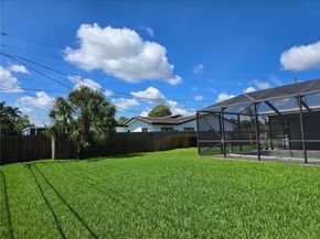 520 NW 75th Ter, Plantation FL 33317