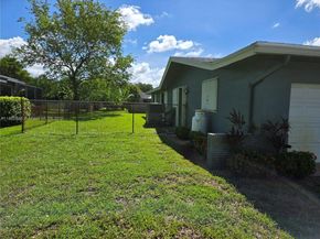 520 NW 75th Ter, Plantation FL 33317