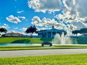 564 Durham T 564, Deerfield Beach FL 33442