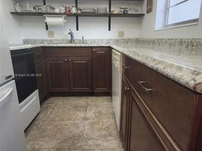 564 Durham T 564, Deerfield Beach FL 33442