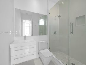 10553 NW 67th Ter, Doral FL 33178