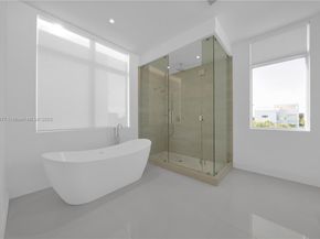 10553 NW 67th Ter, Doral FL 33178