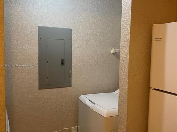 Undisclosed Address #A11851171, North Lauderdale FL 33068
