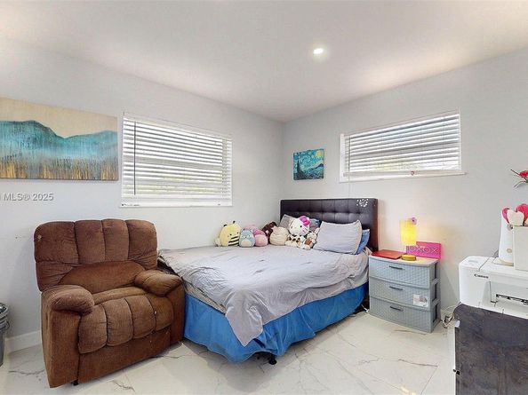 743 NW 7th Ave, Florida City FL 33034