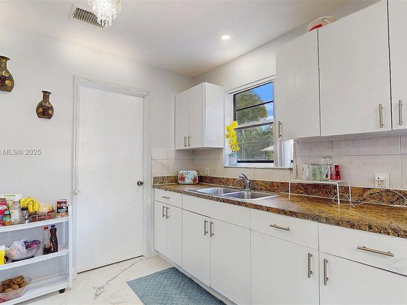 743 NW 7th Ave, Florida City FL 33034