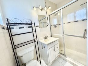 6580 W 12th Ct, Hialeah FL 33012
