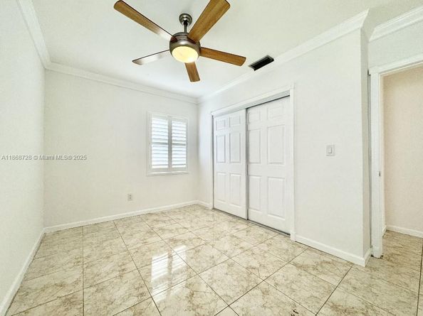6580 W 12th Ct, Hialeah FL 33012