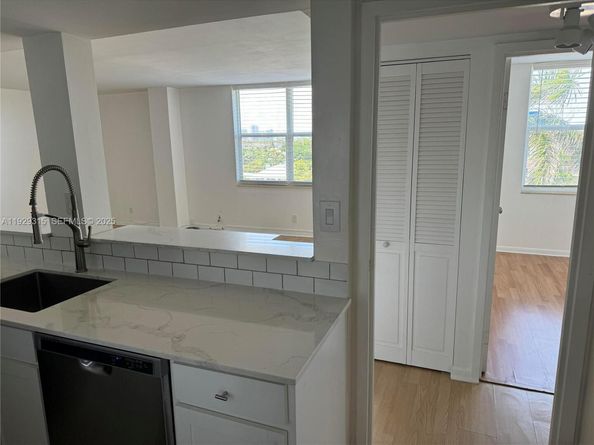 1600 SE 15th St, Fort Lauderdale FL 33316