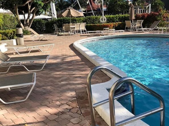 1600 SE 15th St, Fort Lauderdale FL 33316