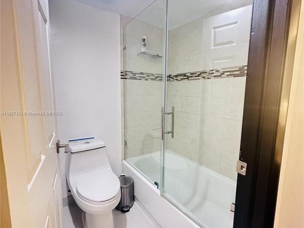 8215 SW 152nd Ave G307, Miami FL 33193